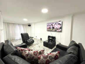 Excellent Location Ideal for Large Groups